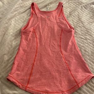 Lululemon pink tank